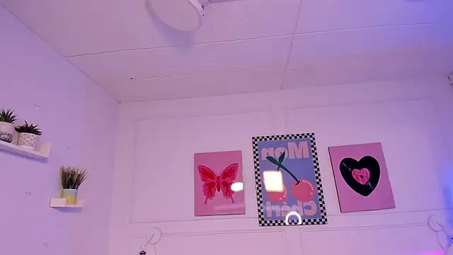 Snapshot of Zoe_Lynch_ chatting on February 2, 11:42 am Zoe Lynch online show from February 2, 11:42 am