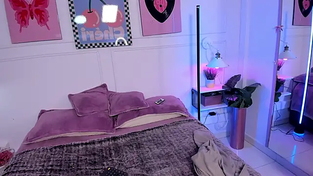 Snapshot of Zoe_Lynch_ chatting on February 3, 11:37 am Zoe Lynch online show from February 3, 11:37 am