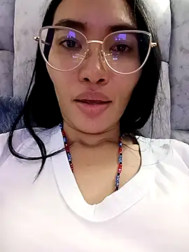 lucyy liiuu online show from November 23, 11:15 pm