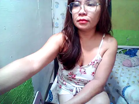 Snapshot of Bianca0516 chatting on June 10, 9:52 am Bianca0516 online show from June 10, 9:52 am
