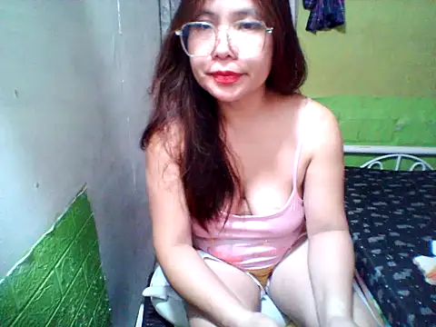 Snapshot of Bianca0516 chatting on June 13, 10:13 am Bianca0516 online show from June 13, 10:13 am