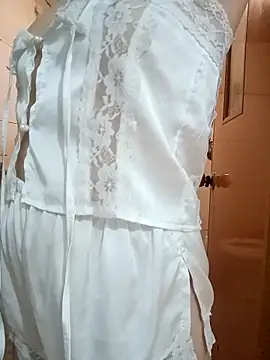 Thuylinh86 online show from October 24, 12:12 pm