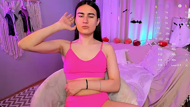 HeyAlena online show from October 26, 8:09 am