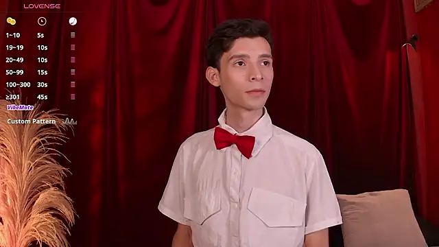 Snapshot of VicenteFerrer chatting on February 5, 1:10 am VicenteFerrer online show from February 5, 1:10 am