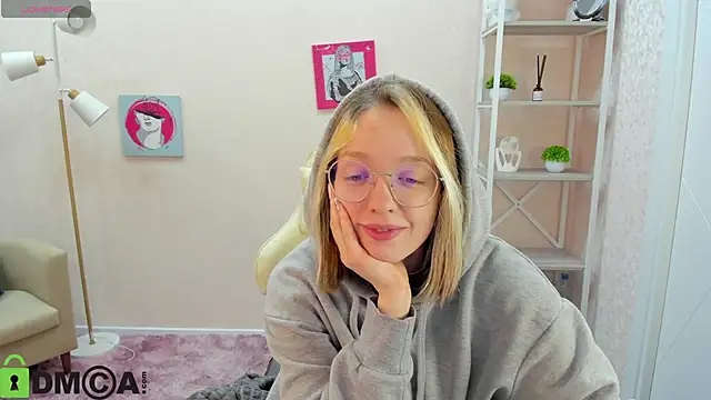 Snapshot of R0cket_bunny chatting on October 14, 1:17 am R0cket bunny online show from October 14, 1:17 am