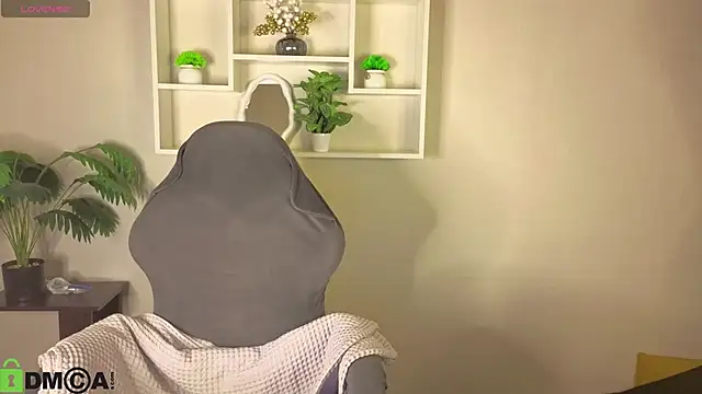 R0cket bunny online show from May 14, 12:50 am