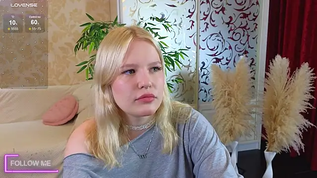 Mila Lioness online show from September 26, 10:08 am