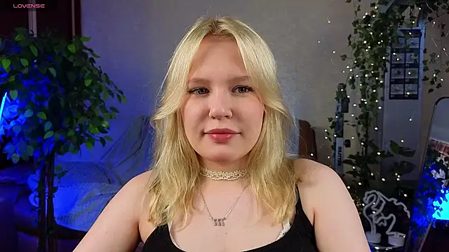 Mila Lioness online show from October 1, 5:35 am