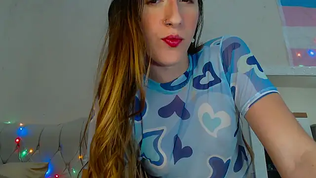 Snapshot of FemmeAngel chatting on December 16, 9:20 pm FemmeAngel online show from December 16, 9:20 pm