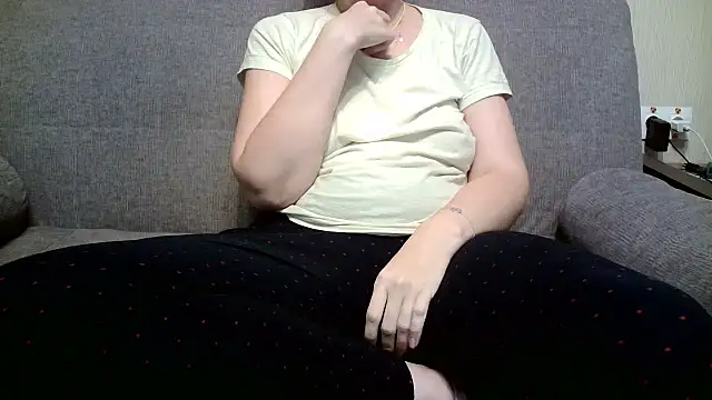 Snapshot of GraceInfinity chatting on November 14, 2:27 pm GraceInfinity online show from November 14, 2:27 pm