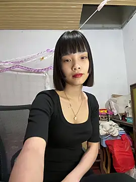 Snapshot of andymi1 chatting on July 3, 2:51 am andymi1 online show from July 3, 2:51 am