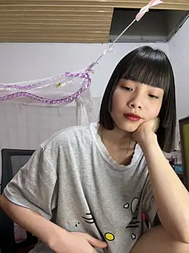 Snapshot of andymi1 chatting on July 11, 12:30 pm andymi1 online show from July 11, 12:30 pm