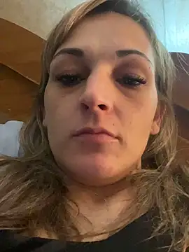 Snapshot of nicole9666 chatting on November 17, 1:50 pm nicole9666 online show from November 17, 1:50 pm