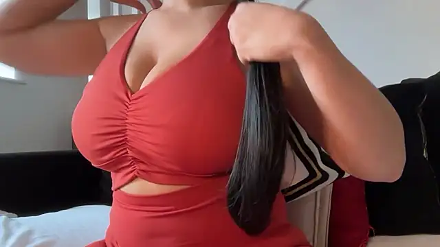 Snapshot of MissMyaBentley chatting on February 17, 3:40 pm MissMyaBentley online show from February 17, 3:40 pm