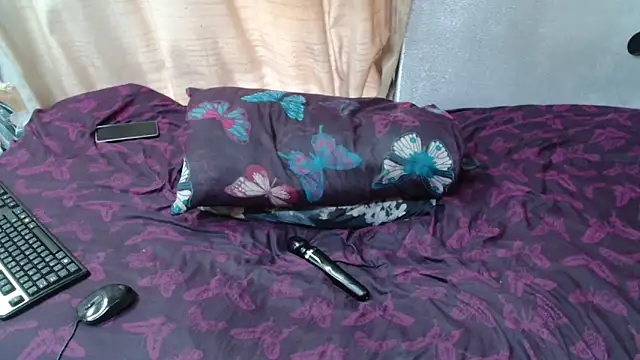 Snapshot of curvydarckcohocolate chatting on February 28, 5:41 am curvydarckcohocolate online show from February 28, 5:41 am