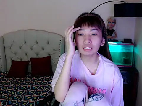 ShantalFoxxy  online show from February 6, 1:14 pm