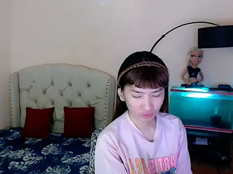 ShantalFoxxy  online show from March 26, 11:54 pm