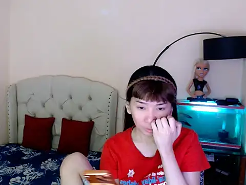 ShantalFoxxy  online show from March 27, 12:49 pm