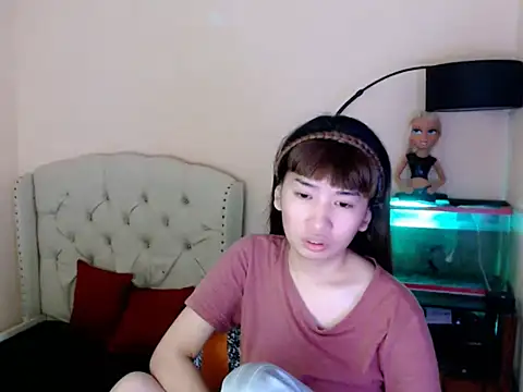 ShantalFoxxy  online show from April 7, 7:09 am