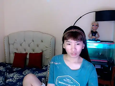 ShantalFoxxy  online show from April 14, 12:55 pm