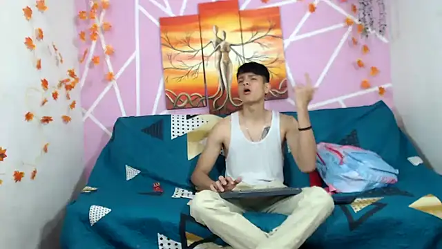 lau and boys18 online show from October 9, 1:20 pm