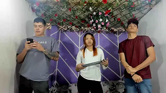 lau and boys18 online show from November 18, 1:15 pm