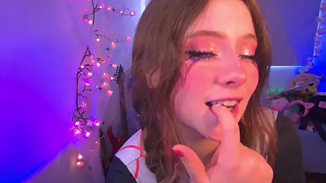 Lil bela online show from December 3, 11:52 am