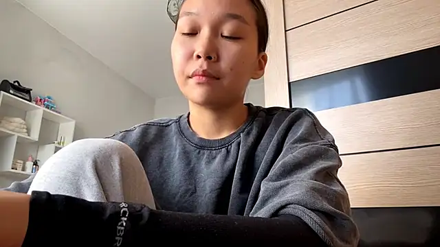 OraCowee online show from September 12, 9:09 am