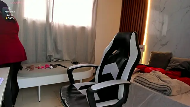 shasha bloom online show from November 19, 7:36 pm