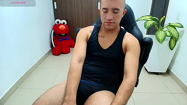 sebastian oconnor77 online show from October 9, 12:47 pm