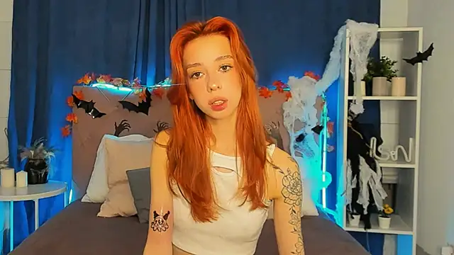 Lori Williams online show from November 4, 1:05 am