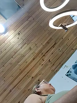 Snapshot of AlexxiaaMat chatting on February 18, 11:06 am AlexxiaaMat online show from February 18, 11:06 am