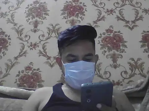 Snapshot of NIVAN_7251 chatting on November 13, 12:48 pm NIVAN 7251 online show from November 13, 12:48 pm