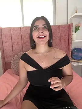 salomecute21 online show from March 28, 11:21 am