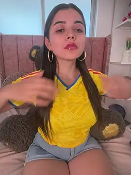 salomecute21 online show from July 7, 11:36 am