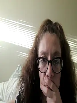 isabellenoela online show from October 31, 10:33 pm