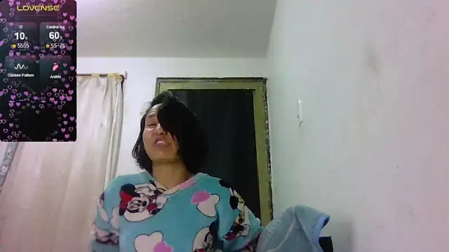 Snapshot of Natzu_Choi chatting on October 10, 12:20 am Natzu Choi online show from October 10, 12:20 am