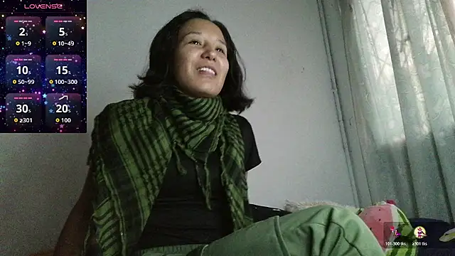 Snapshot of Natzu_Choi chatting on October 31, 10:33 pm Natzu Choi online show from October 31, 10:33 pm