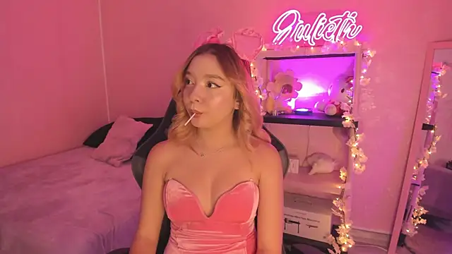 JuliethMoss online show from February 14, 7:43 pm