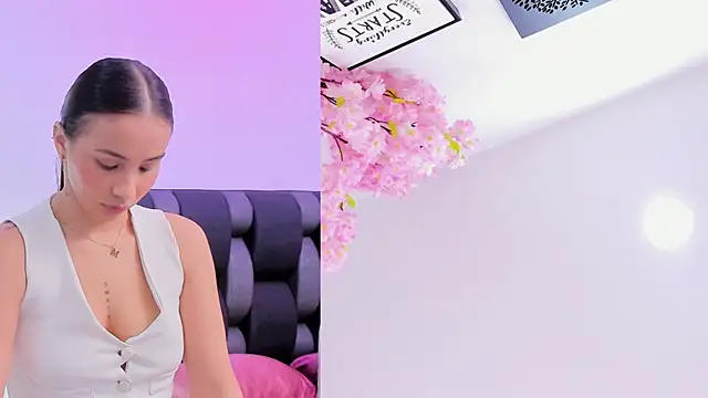 Snapshot of maily_zanss chatting on May 30, 7:55 pm maily zanss online show from May 30, 7:55 pm