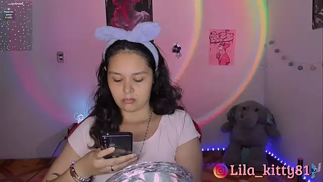 lila kitty81 online show from September 19, 8:31 pm