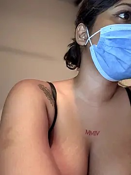 Snapshot of Saza_lklx chatting on October 15, 3:01 pm Saza lklx online show from October 15, 3:01 pm