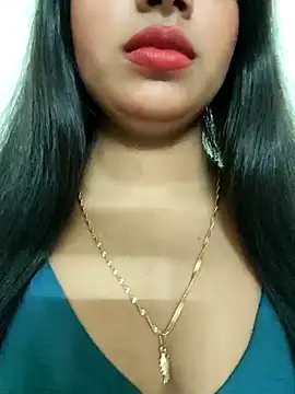 Snapshot of Maahhii_2 chatting on September 13, 5:24 pm Maahhii 2 online show from September 13, 5:24 pm