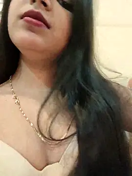 Snapshot of Maahhii_2 chatting on November 4, 6:40 pm Maahhii 2 online show from November 4, 6:40 pm