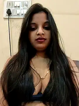 Snapshot of Maahhii_2 chatting on November 8, 6:51 pm Maahhii 2 online show from November 8, 6:51 pm