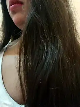 Snapshot of Maahhii_2 chatting on November 22, 7:13 pm Maahhii 2 online show from November 22, 7:13 pm