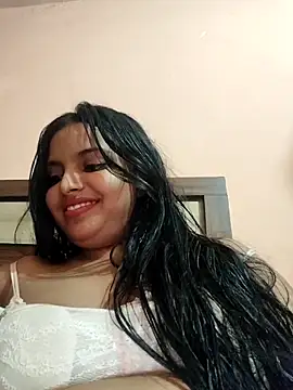 Maahhii 2 online show from May 19, 9:10 pm