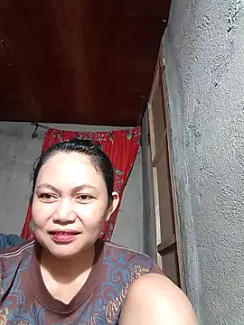 Everleigh mom online show from October 8, 1:31 pm