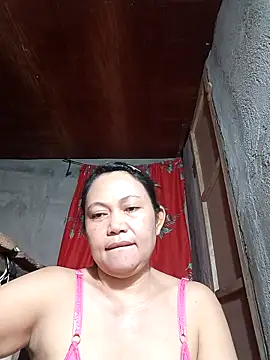 Everleigh mom online show from October 24, 10:33 am