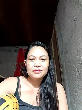 Everleigh mom online show from December 19, 7:43 pm